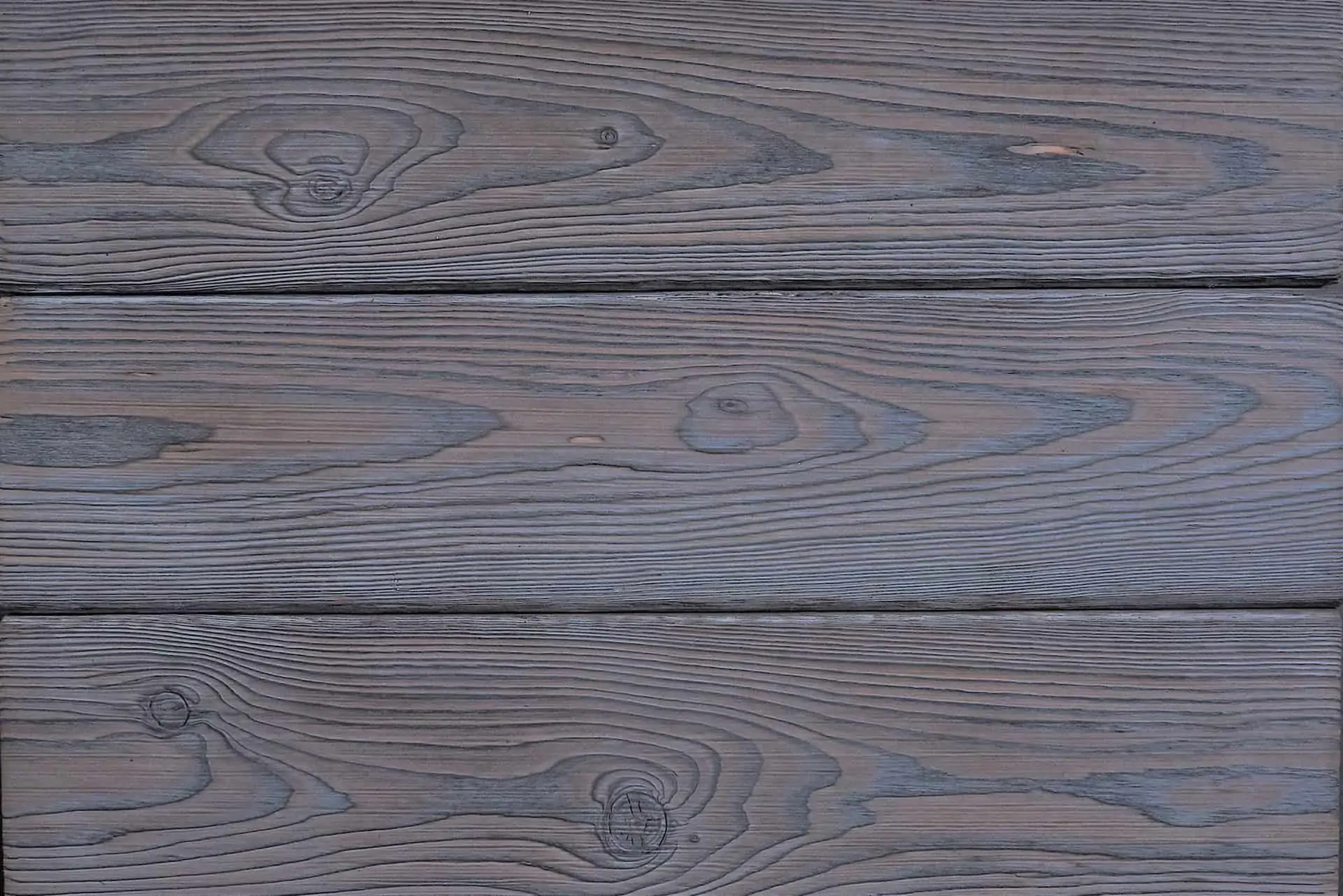 maumedis_grey Degintas maumedis, charred larch